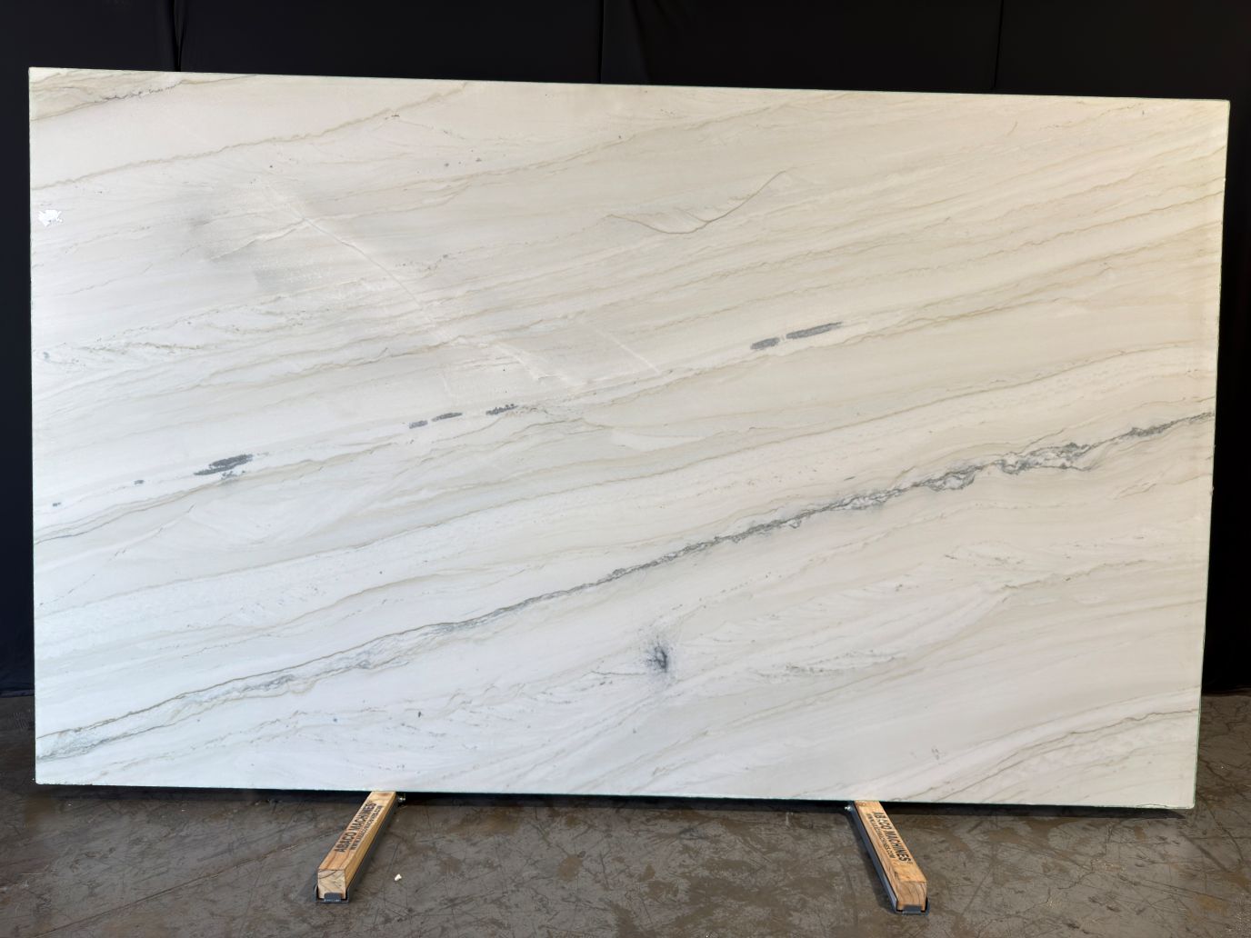 Bellagio | Quartzite | Kitchen Counter tops | Bathroom | Floor and Walls | Slabs | Orange Count (OC)
