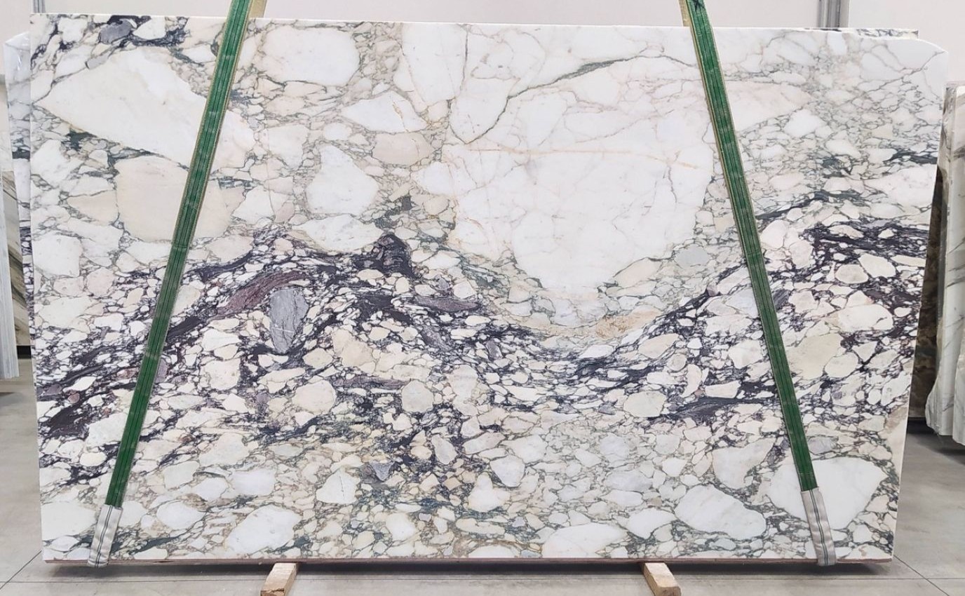 Calacatta Monet (Honed)